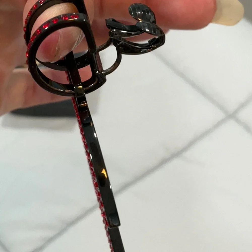 Chanel Diamantés one sided Crystal clip on earring